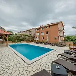 Scerbe 3103 Apartament Mundanije