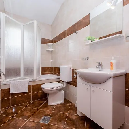 Apartament Scerbe 3103