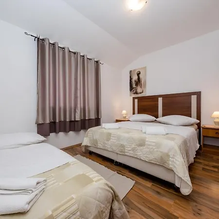 Apartament Scerbe 3103