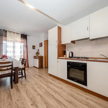 Scerbe 3103 Apartman *